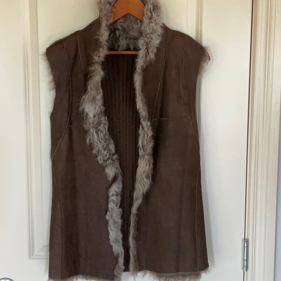 Absolutely gorgeous reversible vest - Picture 3 of 4